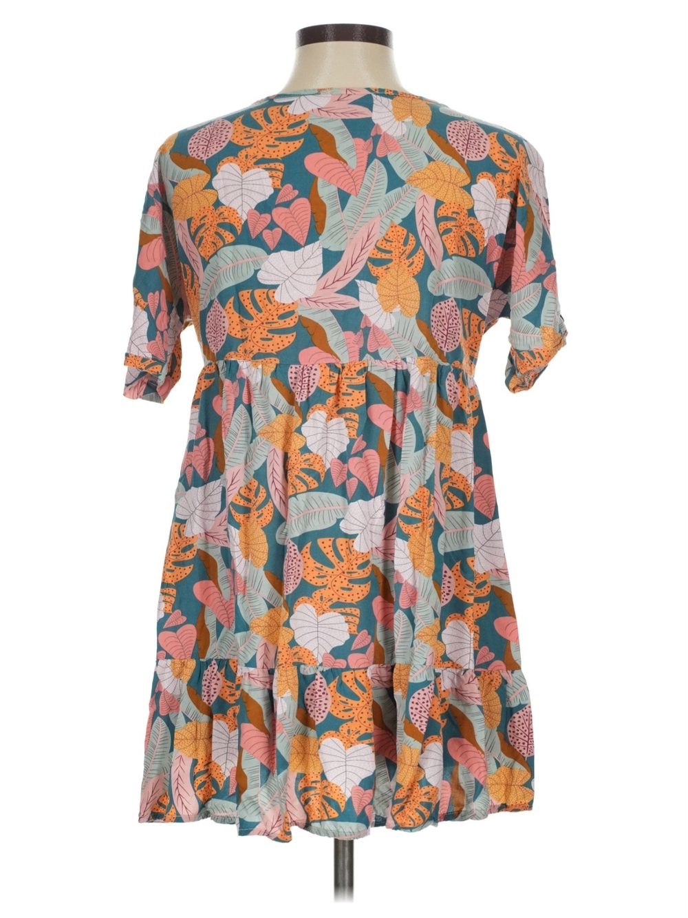 Cupshe high gathered waist v-neck colorful floral flaired tiered blouse. - Picture 2 of 11